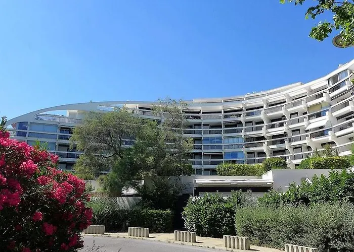 アパート Classe Et Son Jardin A 2 Pas De La - Ac Fibre Parking